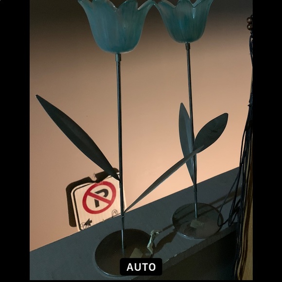 Vintage Tea Light Tulips Painted By Hand Set of Two - Picture 11 of 12